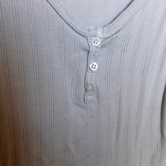 Brandy Melville Lilac Ribbed Henley Tank Top - Picture 3 of 6